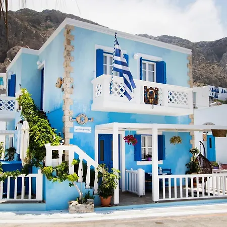 Captain Elias 1 Daire *