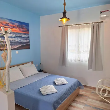 Captain Elias 1 Daire Foiníkion