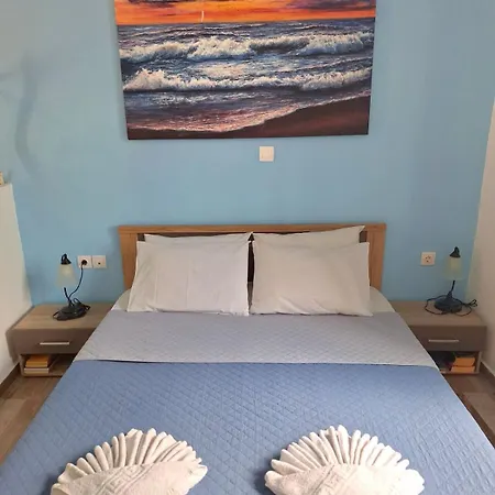 Captain Elias 1 Daire *